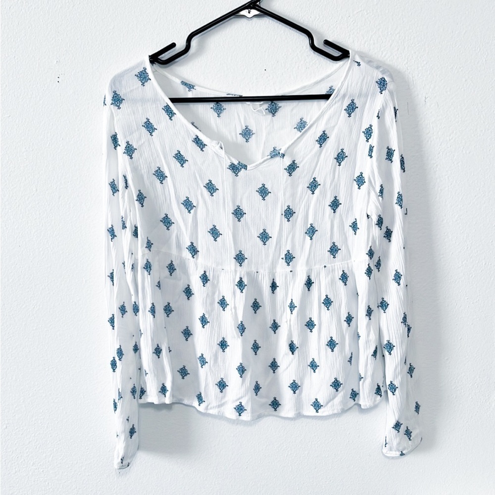 Aeropostale White Crinkle Long Sleeve Printed Tassel Top